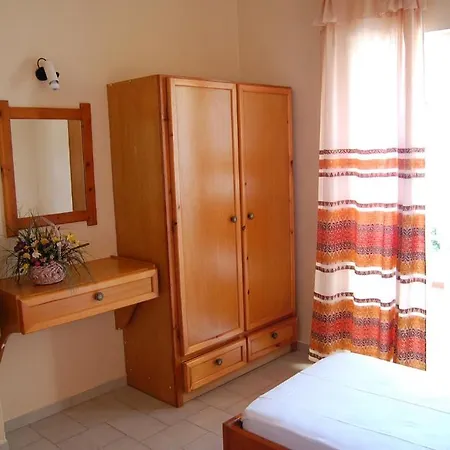 Aparthotel Haris 3*