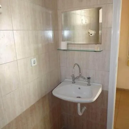 Haris Aparthotel 3*