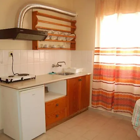 Haris Aparthotel