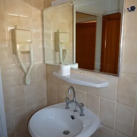 Haris Aparthotel Kokkini Hani