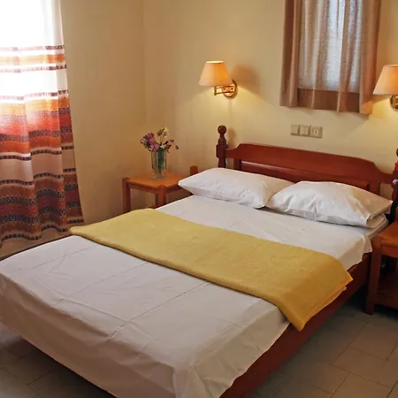 Aparthotel Haris 3*