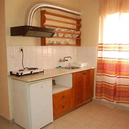 Haris Aparthotel Kokkini Hani