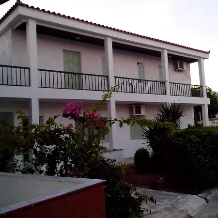 Aparthotel Haris 3*