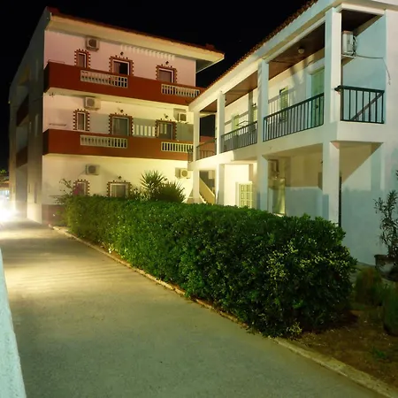 Aparthotel Haris 3*