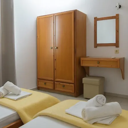 Haris 3* Kokkini Hani
