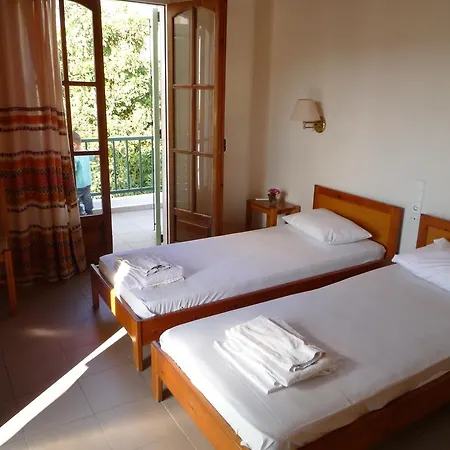 Haris 3* Kokkini Hani