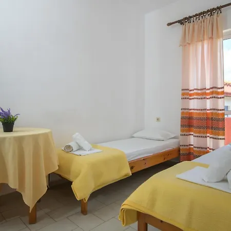 Haris Aparthotel 3*